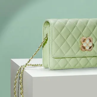Emerald Elegance Women's Hand Bag